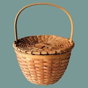 Vintage 1970s Split Maple Woven Basket with Attached Lid